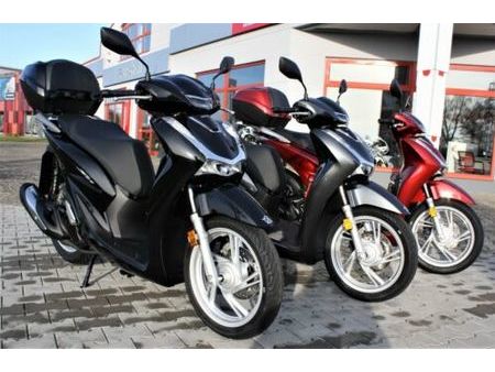 Honda Honda Sh 125 I Abs 21 Sofort Used The Parking Motorcycles