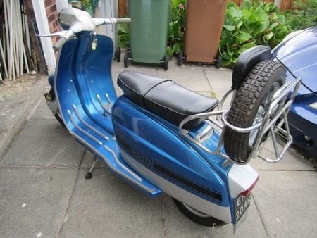 Lambretta Jet 200 A Vendre  . The Design, Created By World Renowned Kiska (Ktm And Husqvarna) In Collaboration With The Italian Lambretta Community Is A Synthesis Of Classic Design Elements With Modern Interpretation.