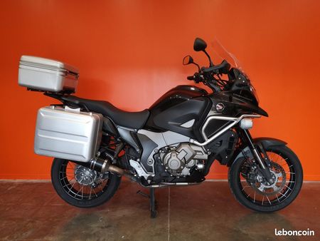 Мотоцикл honda 1200