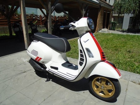 PIAGGIO piaggio-vespa-gts-300-racing-sixties-abs-asr Used - the parking  motorcycles