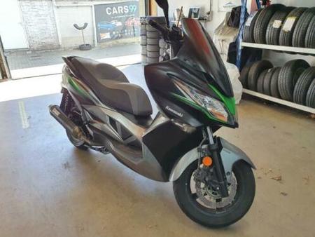 KAWASAKI kawasaki-j300-2017-300c-motorscooter tweedehands - De Parking