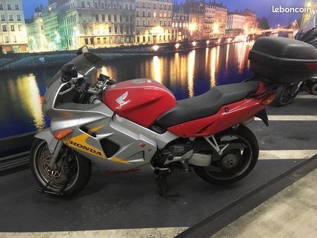 Honda Honda Vfr 800 Fi 50th Anniversary Occasion Le Parking