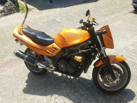 SUZUKI street-fighter-suzuki-rf-900-r Used - the parking motorcycles