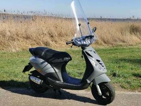 PIAGGIO 70cc-blauw-kenteken-sp-look Used - the parking motorcycles