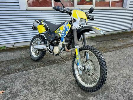 HUSQVARNA husqvarna-te-610-supermoto 