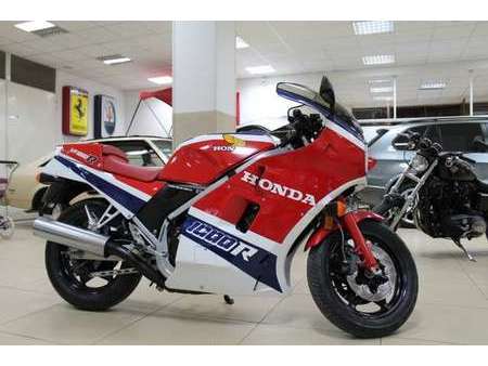 HONDA r-permute-auto-moto-rolex-barche-e-gommoni de segunda mano el Parking