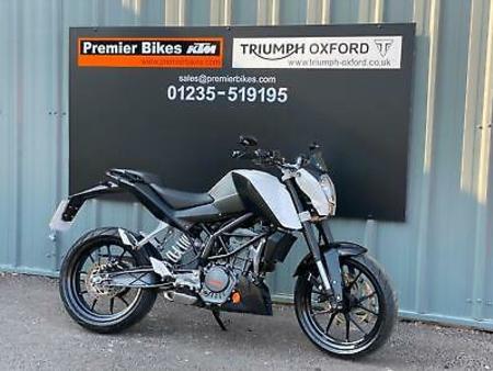 KTM ktm-duke-200-naked-commuter 