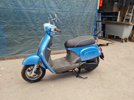 KYMCO kymco-new-sento-50i-helmplicht tweedehands - De Parking