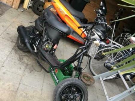 PIAGGIO piaggio-zip-180cc-2t-monster-te-koop-met-22pk-150kmp Used - the  parking motorcycles