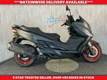 SUZUKI suzuki-burgman-an-400-abs-scooter-genuine-low-mileage-2018-68-in-low-moor-west-yorkshir  tweedehands - De Parking