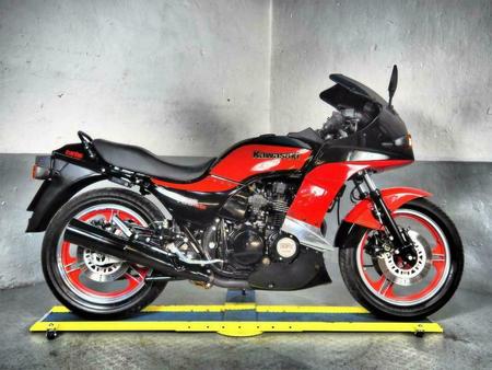 1984 KAWASAKI GPZ 750 TURBO ABSOLUTELY STUNNING CLASSIC 80S SUPERBIKE | IN GRIMSBY, LINCOL Used the parking motorcycles