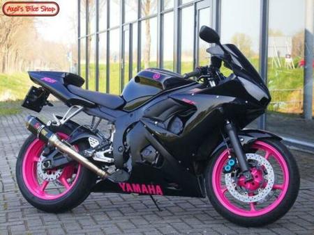 yamaha r6 pink