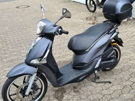 PIAGGIO sport-iget-e4 Used - the parking motorcycles