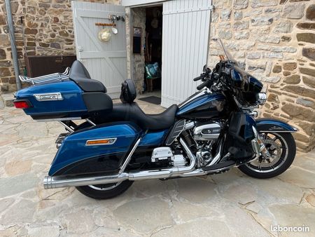 Harley Davidson Harley Davidson Electra Glide Ultra Limited 115 Anniversaire Used The Parking Motorcycles