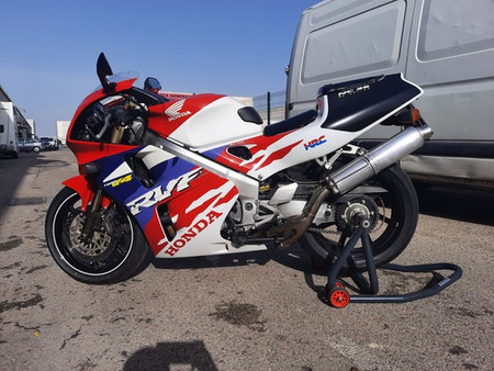Honda Rvf400 Nc35 Used Search For Your Used Motorcycle On The Parking Motorcycles