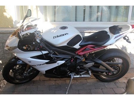 Used Triumph Daytona 2024 favors