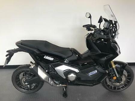 Honda 21 Honda X Adv Demonstrator Available To Ride Petrol Black Automatic Used The Parking Motorcycles