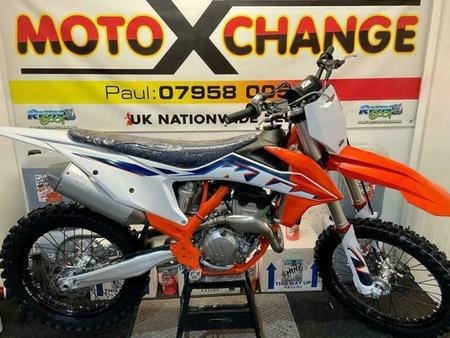 KTM 2022-ktm-sxf-250-0-1-hours-stunning-bike-gbp8395-moto-x ...