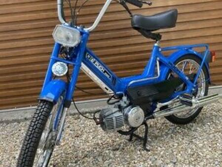 Puch Puch Maxi N Pedal Moped 49cc 19 Blue Used The Parking Motorcycles