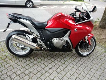 Honda Honda Vfr 10 F Tuv Neu Inspektion Neu Lieferung Moglich Occasione Il Parking Moto Honda Honda Vfr 10 F Tuv Neu Inspektion Neu Lieferung Moglich Occasione Il Parking Moto