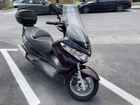 SUZUKI suzuki-burgman-125-cc tweedehands - De Parking