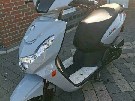 PEUGEOT peugeot-kisbee-active-4t-25-50-model-2021-garantie tweedehands - De  Parking