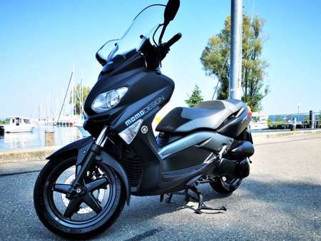 YAMAHA yamaha-xmax-250-momo-design-7200km-top-zustand Occasione - Il  Parking Moto