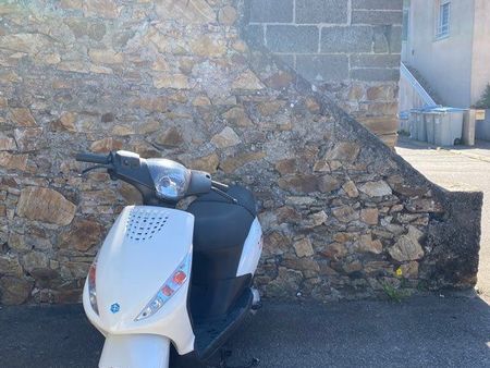 PIAGGIO piaggio-zip-2t-2017 tweedehands - De Parking
