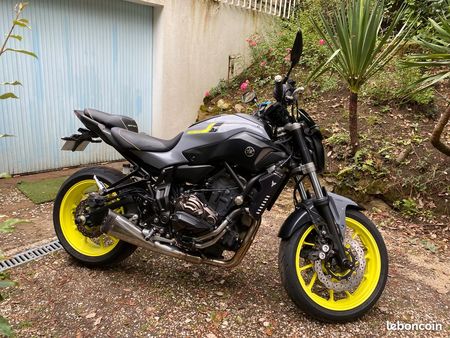 YAMAHA yamaha-mt07-night-fluo-a2-abs-optionne Used - the parking motorcycles