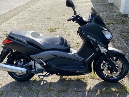 YAMAHA yamaha-xmax-250-momo-design-rar Occasione - Il Parking Moto