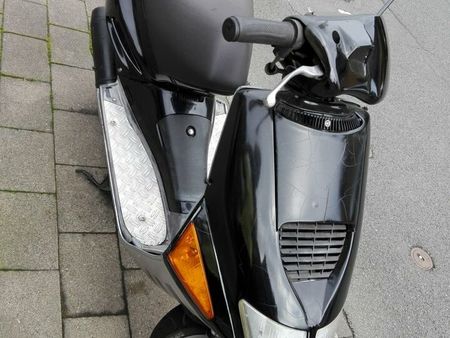 APRILIA aprilia-sr-50-lc-1995-minarelli-replica-old tweedehands - De Parking