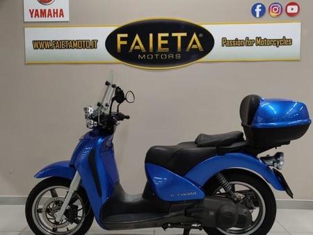 APRILIA vendo-aprilia-scarabeo-125-1999 Used - the parking motorcycles