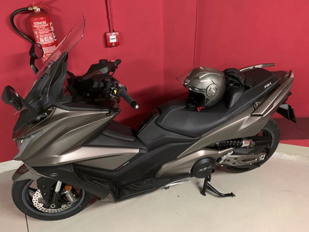 KYMCO kymco-ak-550-au00d1o-2020 Used - the parking motorcycles