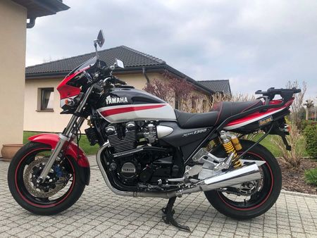 Kit Catena Afam In Acciaio Per Yamaha XJR 1300 (SP) 1998-2001 – Pignone, Corona E Catena