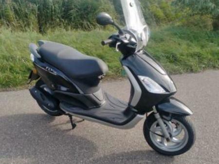 PIAGGIO piaggio-fly-snor-2012 tweedehands - De Parking