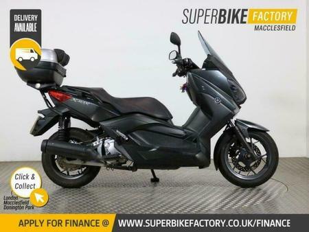 YAMAHA 2017-17-yamaha-x-max-yp-250-ra-abs-buy-online-24-hours-a-day-in-macclesfield-cheshire  tweedehands - De Parking
