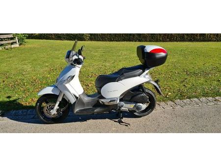 APRILIA aprilia-scarabeo-300-i-e-baugleich-mit-beverly-300 Used - the  parking motorcycles