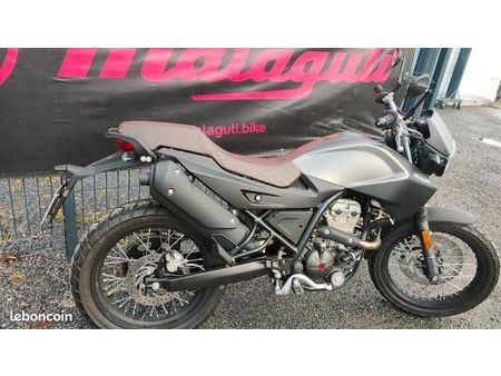 Malaguti Moto Monte Pro Anniversaire 125cc De Malaguti Used The Parking Motorcycles