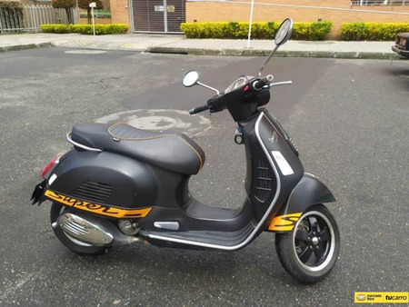 PIAGGIO moto-vespa-gts-300-super-sport tweedehands - De Parking
