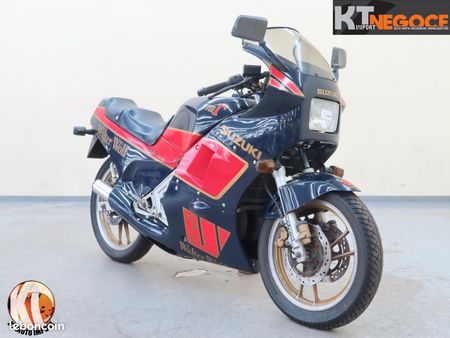 SUZUKI suzuki-rg250-walter-wolf-edition-gj21b-1987 tweedehands - De Parking