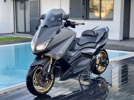 Rent a Yamaha T-MAX 530 Iron Max for €97 per day