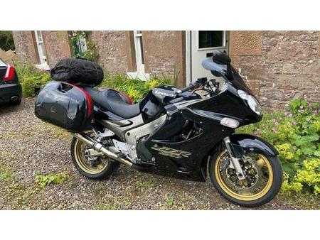 kawasaki zzr used – for your used motorcycle on the parking motorcycles