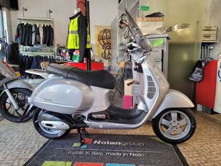 vespa 200 gt usata