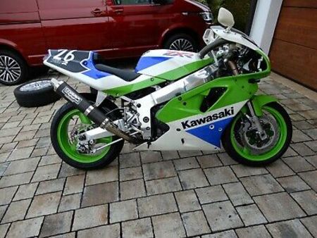 kawasaki zxr 750 used – used on the parking motorcycles