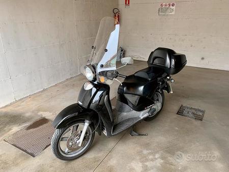 APRILIA APRILIA SCARABEO ROTAX 150 Used - the parking motorcycles