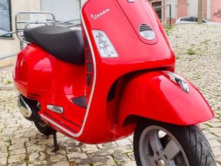 PIAGGIO vespa-250-gts-ie-abs Used the parking motorcycles