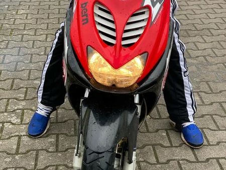 YAMAHA yamaha-aerox-70ccm-santander-edition tweedehands - De Parking