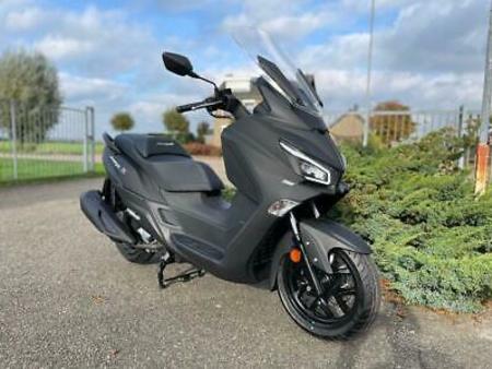 SYM sym-joymax-z-125cc-2022 tweedehands - De Parking