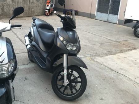 PIAGGIO piaggio-beverly-250-s-250-cm3-2007-god Used - the parking  motorcycles