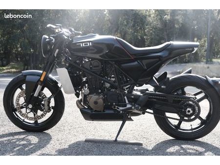 HUSQVARNA 701-husqvarna-vitpilen-black 